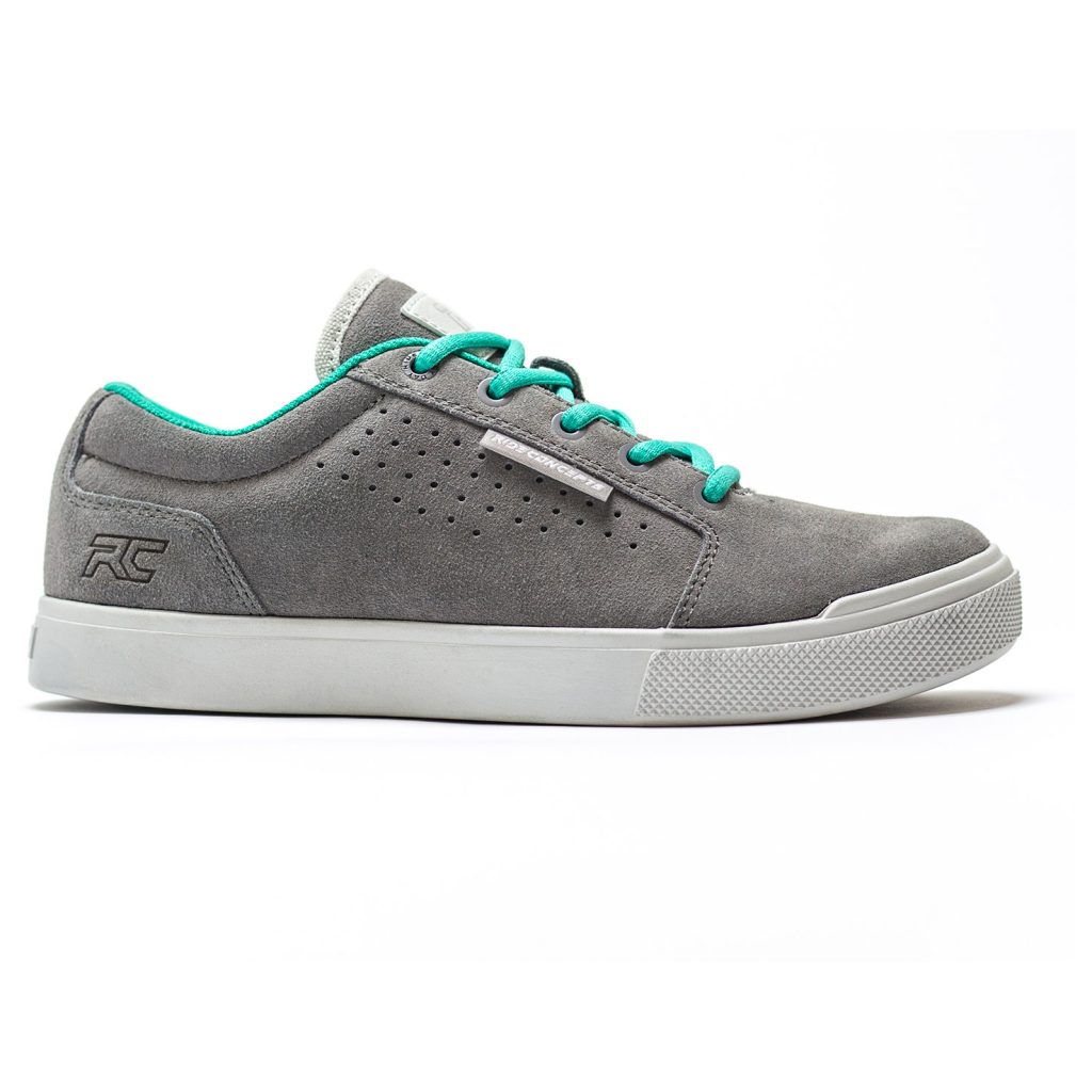 Ride Concepts Vice shoes featuring a durable, skate-inspired design with a grippy rubber outsole, cushioned insole, and a comfortable fit for mountain biking and everyday wear.